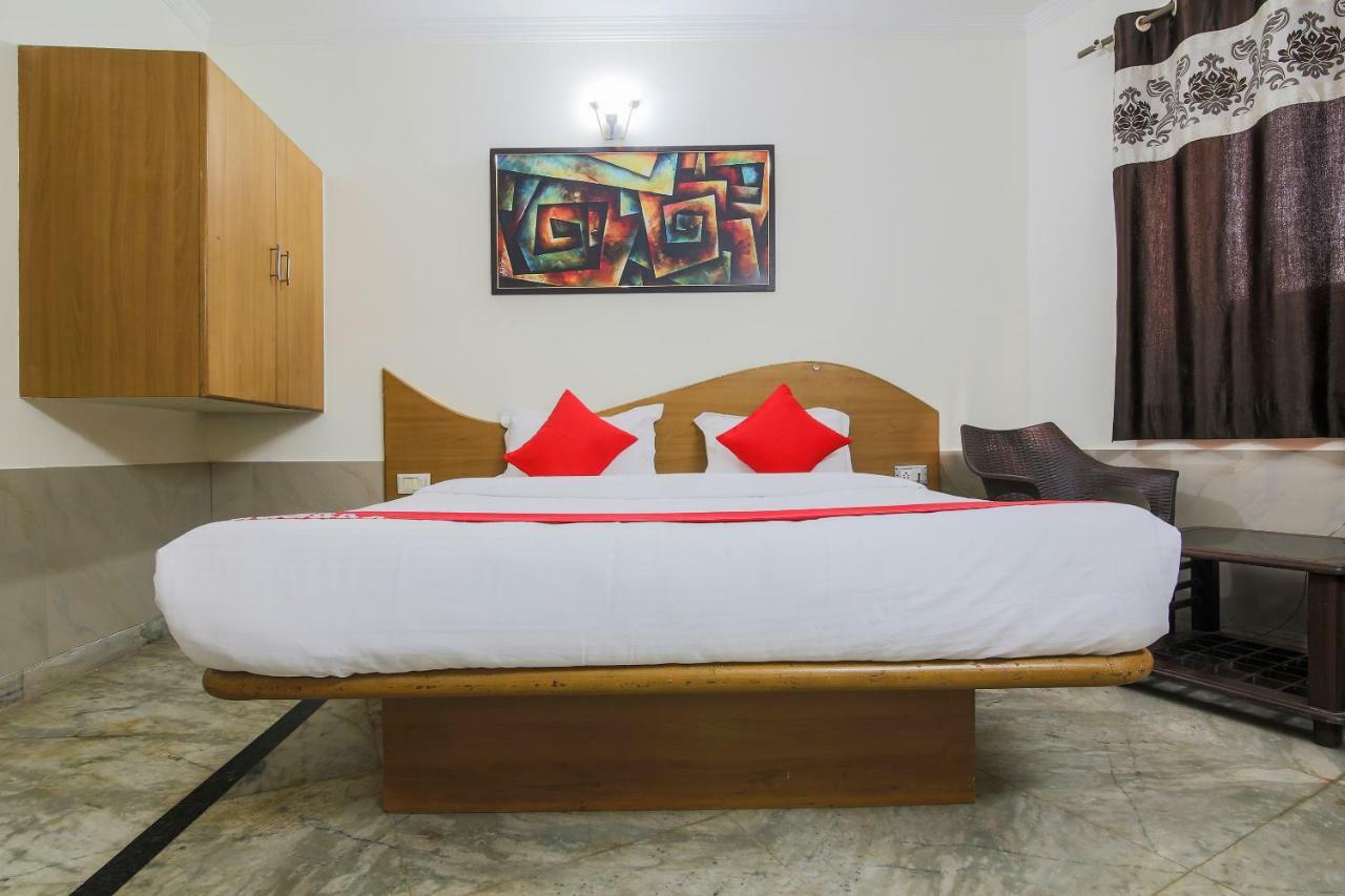 Oyo 7065 Surya Palace Hotel Madgaon