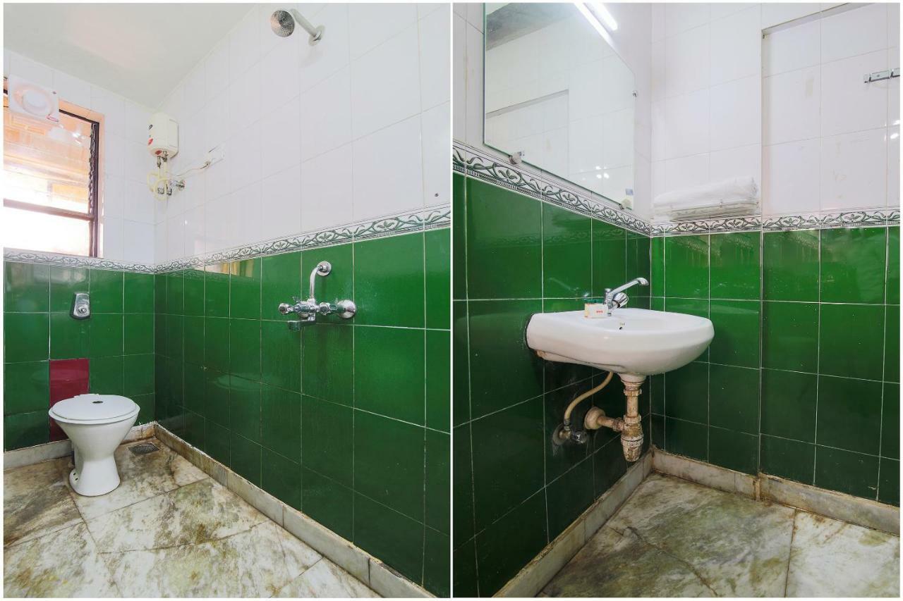 Hotel Oyo 7065 Surya Palace 3*