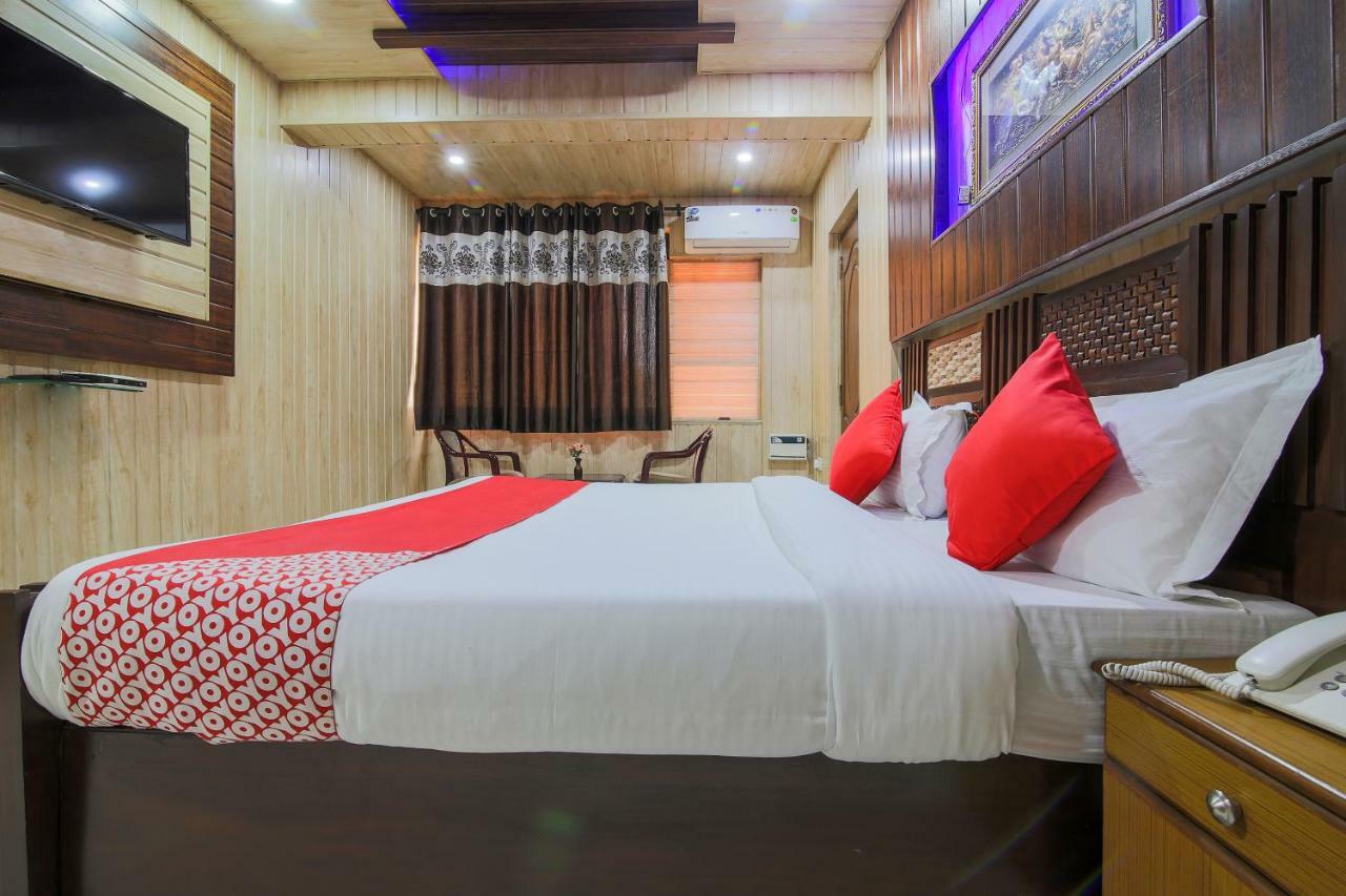 Hotel Oyo 7065 Surya Palace Madgaon