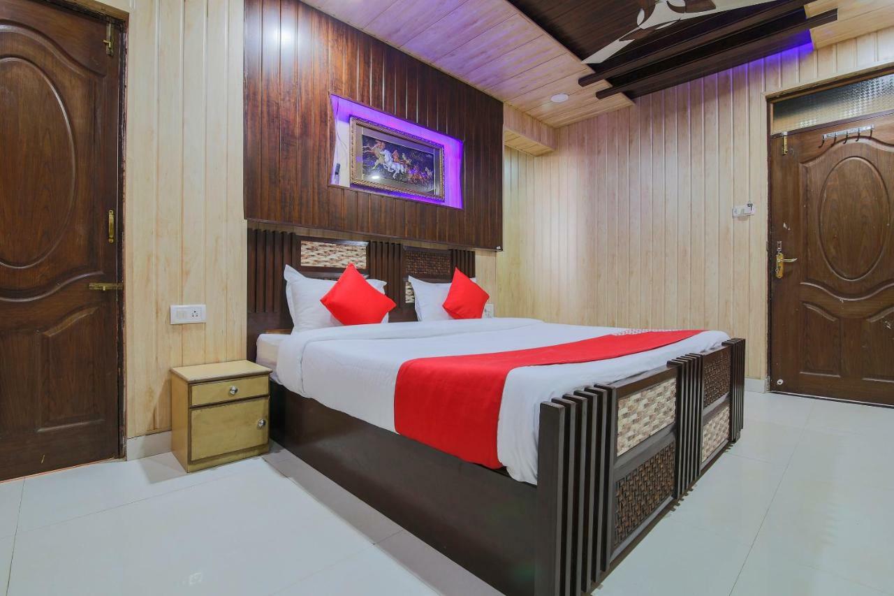 Hotel Oyo 7065 Surya Palace Madgaon